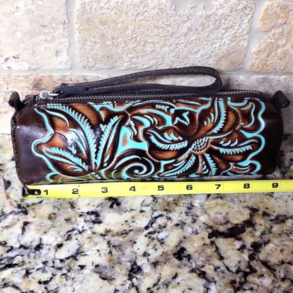 Patricia Nash Tooled Turquoise Isla Wristlet - Picture 2 of 8